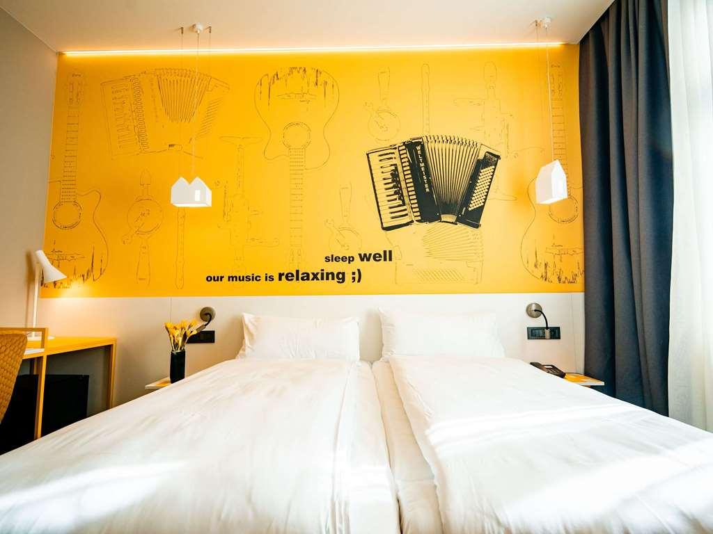 ホテル Ibis Styles Sibiu Arsenal 部屋 写真