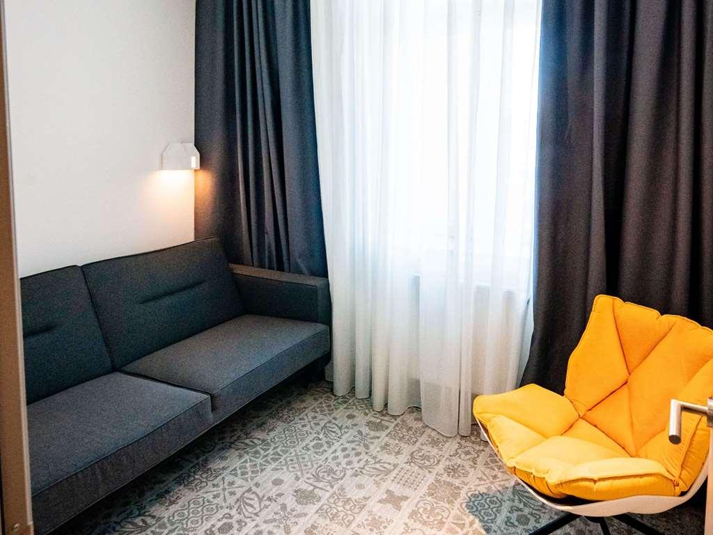 ホテル Ibis Styles Sibiu Arsenal 部屋 写真