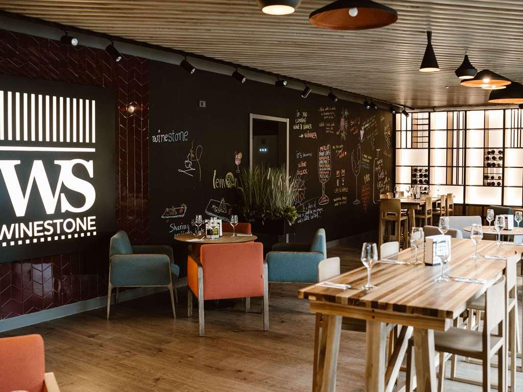 ホテル Ibis Styles Sibiu Arsenal レストラン 写真