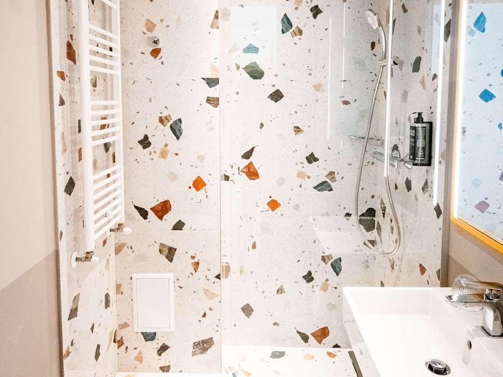 ホテル Ibis Styles Sibiu Arsenal 部屋 写真