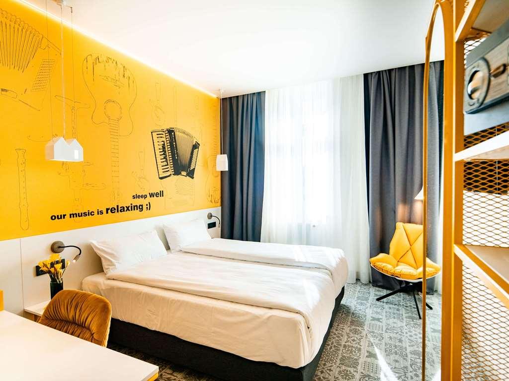 ホテル Ibis Styles Sibiu Arsenal 部屋 写真