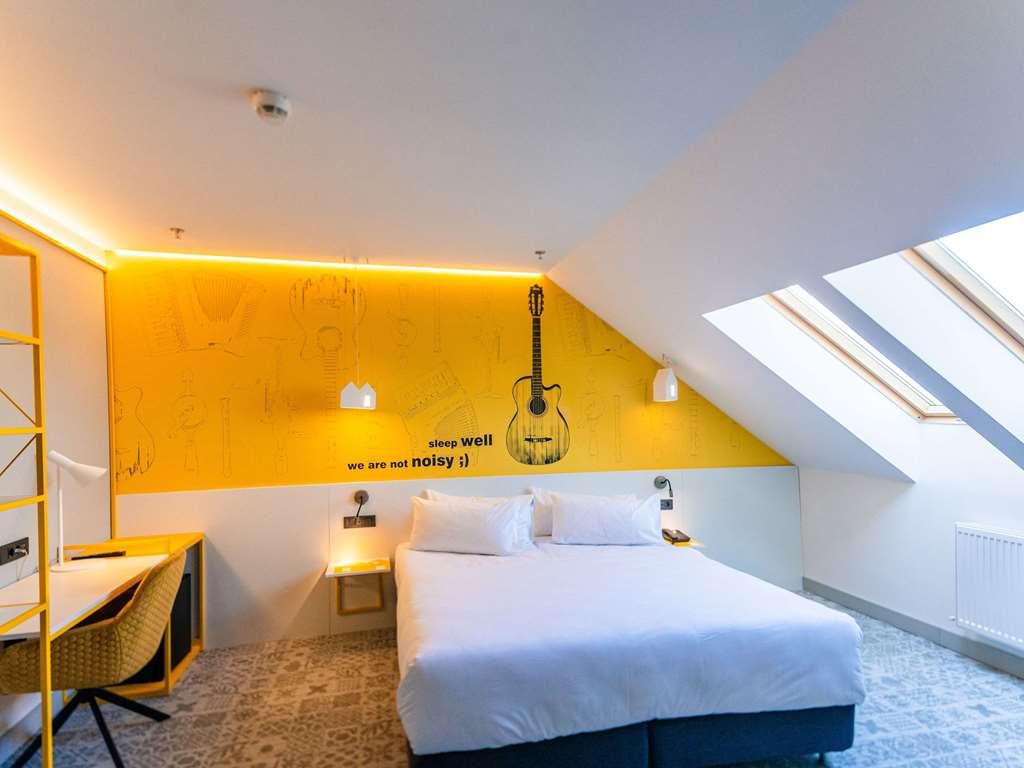 ホテル Ibis Styles Sibiu Arsenal 部屋 写真