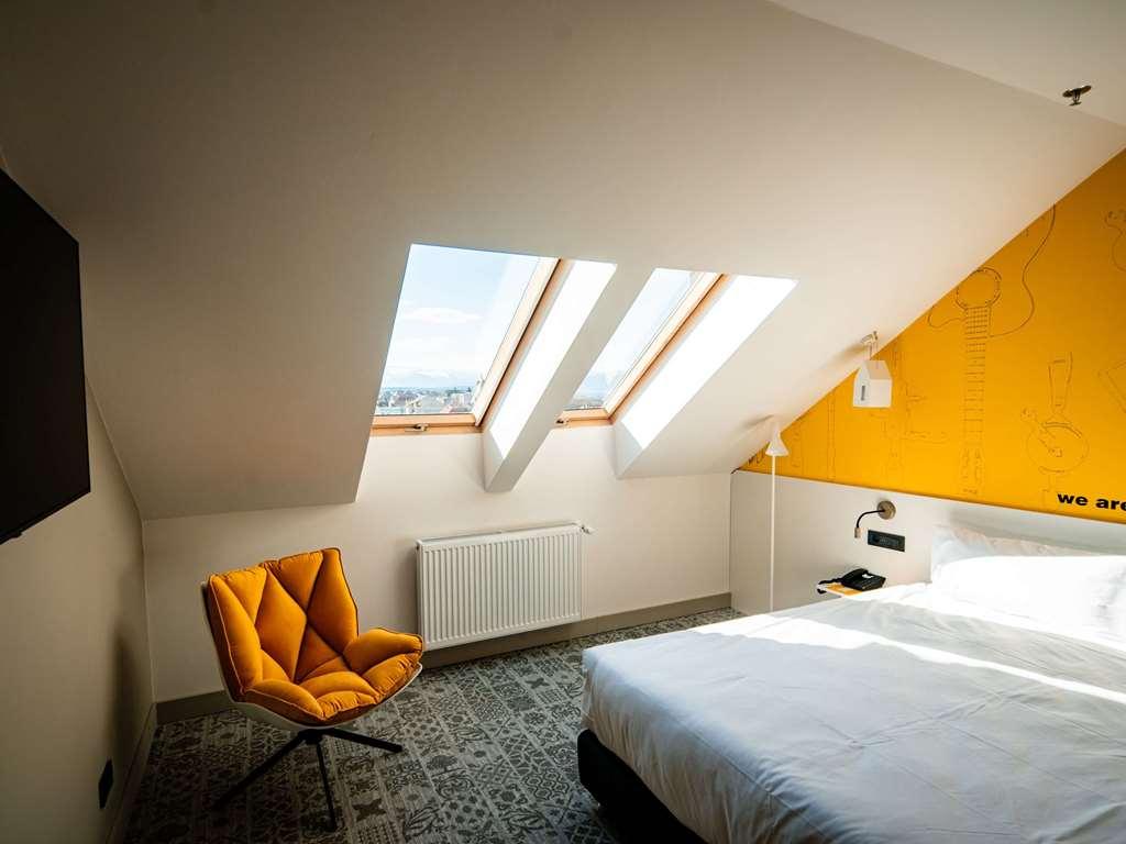 ホテル Ibis Styles Sibiu Arsenal 部屋 写真